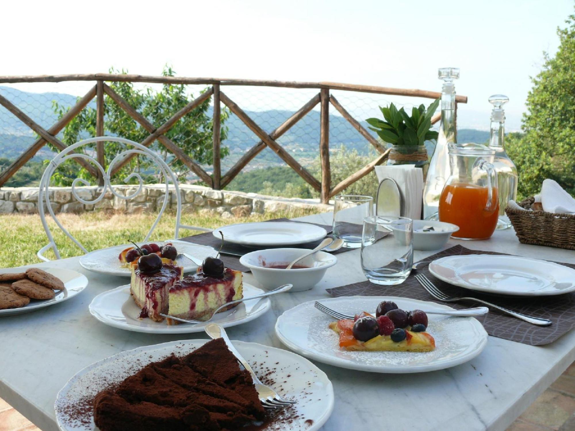 Borgo Di Vezzano Villa กาเลนซาโน ภายนอก รูปภาพ