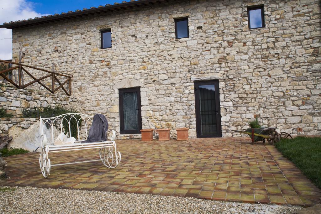 Borgo Di Vezzano Villa กาเลนซาโน ภายนอก รูปภาพ